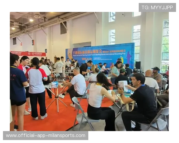 体育用品新品发布会线上观看人次创新高，体育用品展示